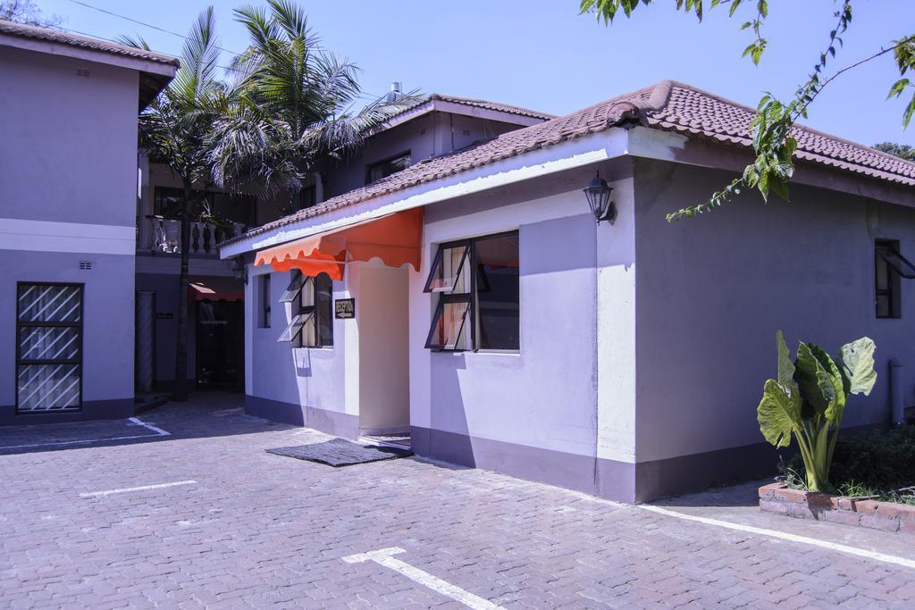 The Palace Guest House 哈拉雷 外观 照片