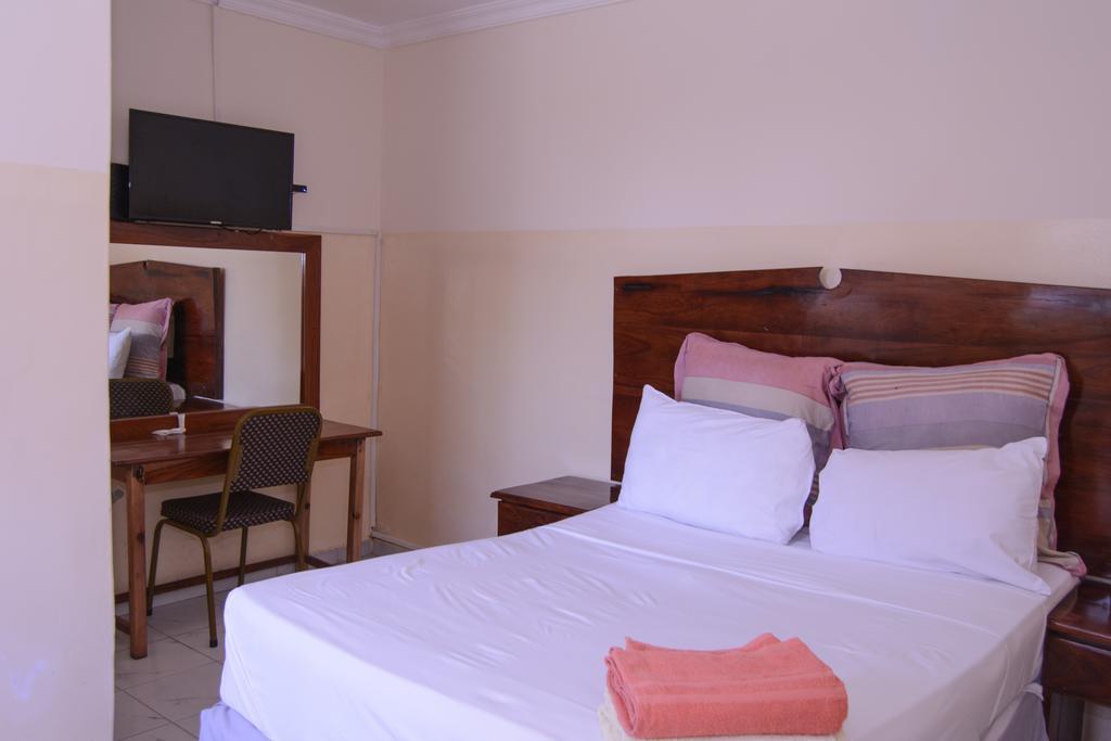 The Palace Guest House 哈拉雷 外观 照片